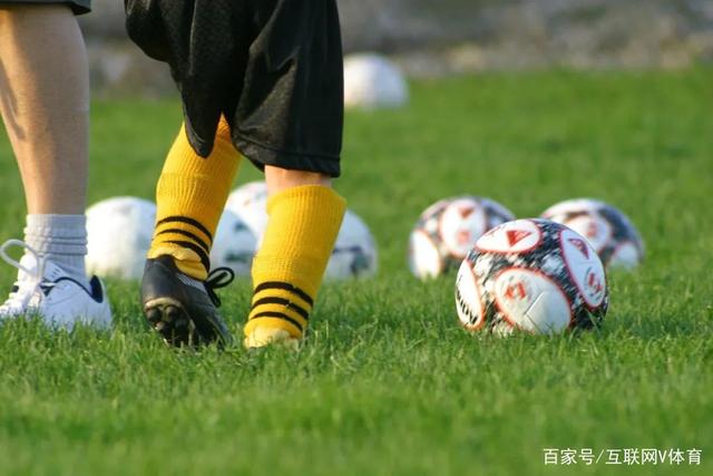 费迪南德调侃曼城：吉格斯应该早已夺得14冠